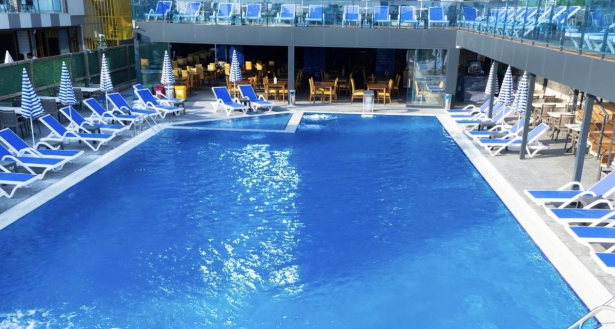Relax Beach Hotel