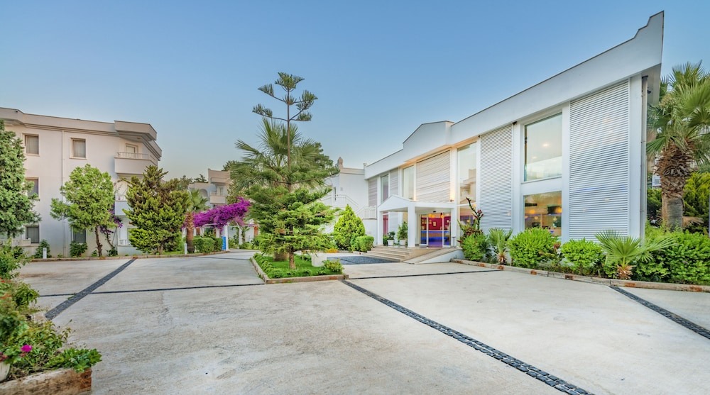 Hotel Bendis Beach