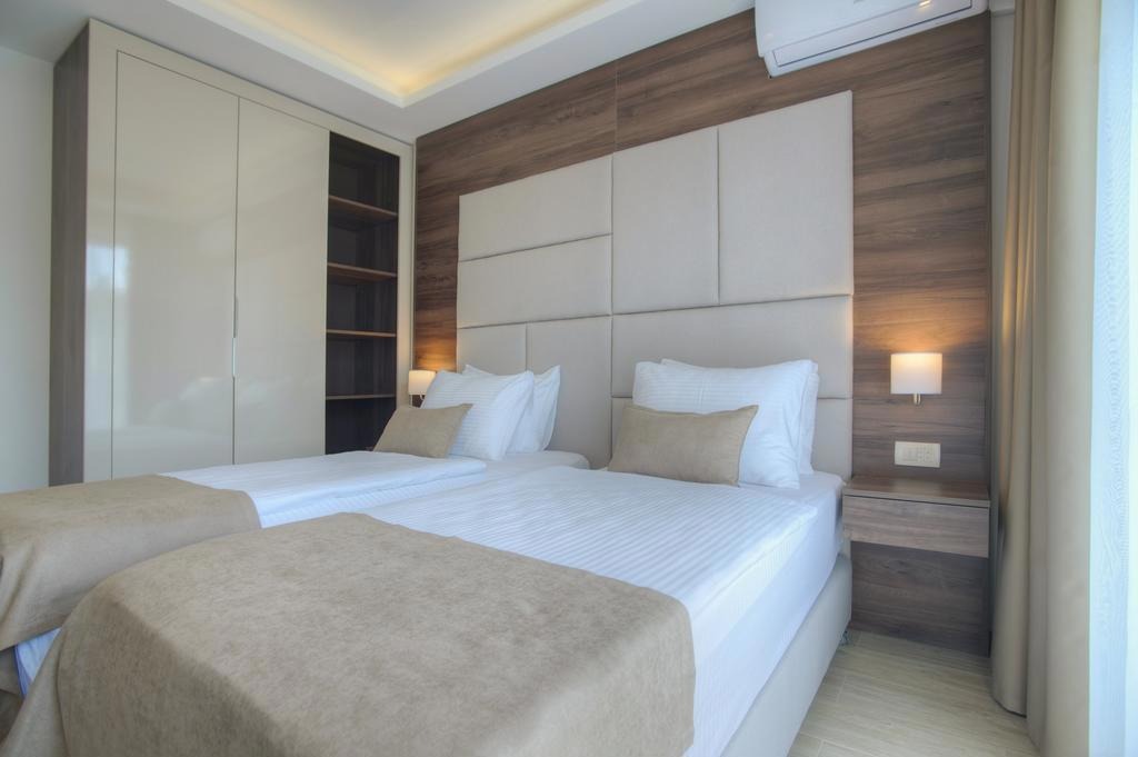 Hotel Twelve