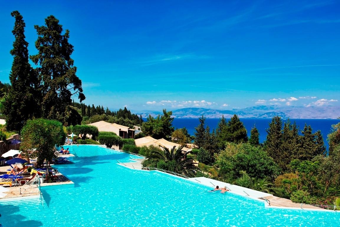 Hotel Aeolos Beach Resort