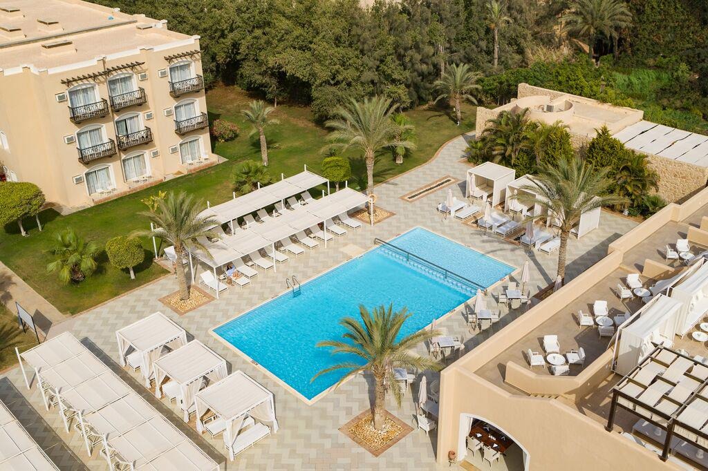 Almazino Hotel
