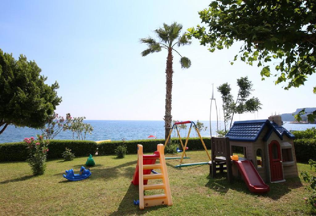 Hotel Valeri Beach