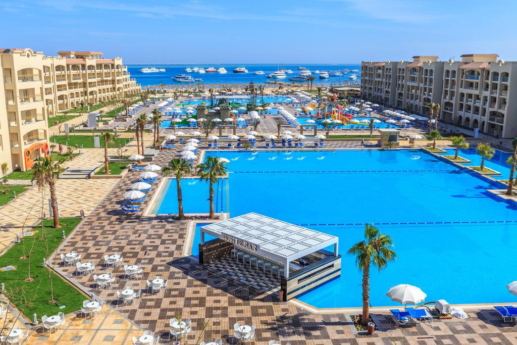 Pickalbatros White Beach