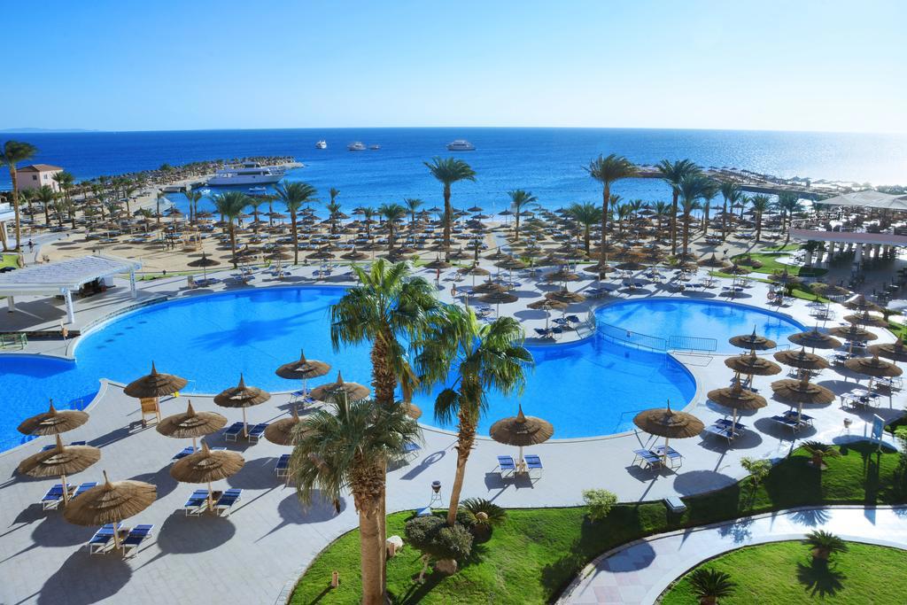Beach Albatros Resort