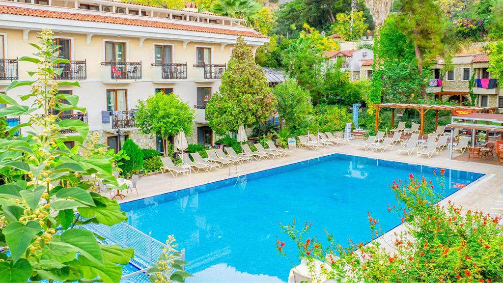 Perdikia Beach Hotel
