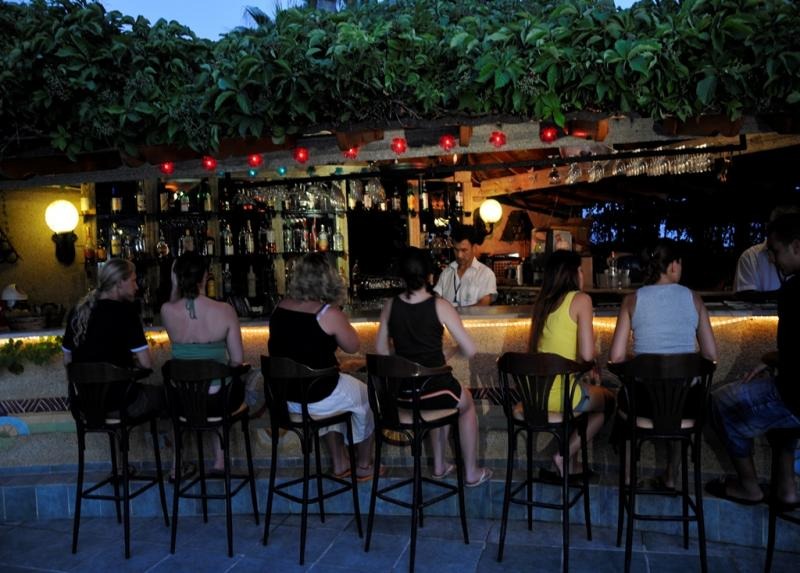 Azak Hotel