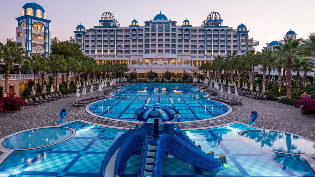 Rubi Platinum Spa Resorts & Suites