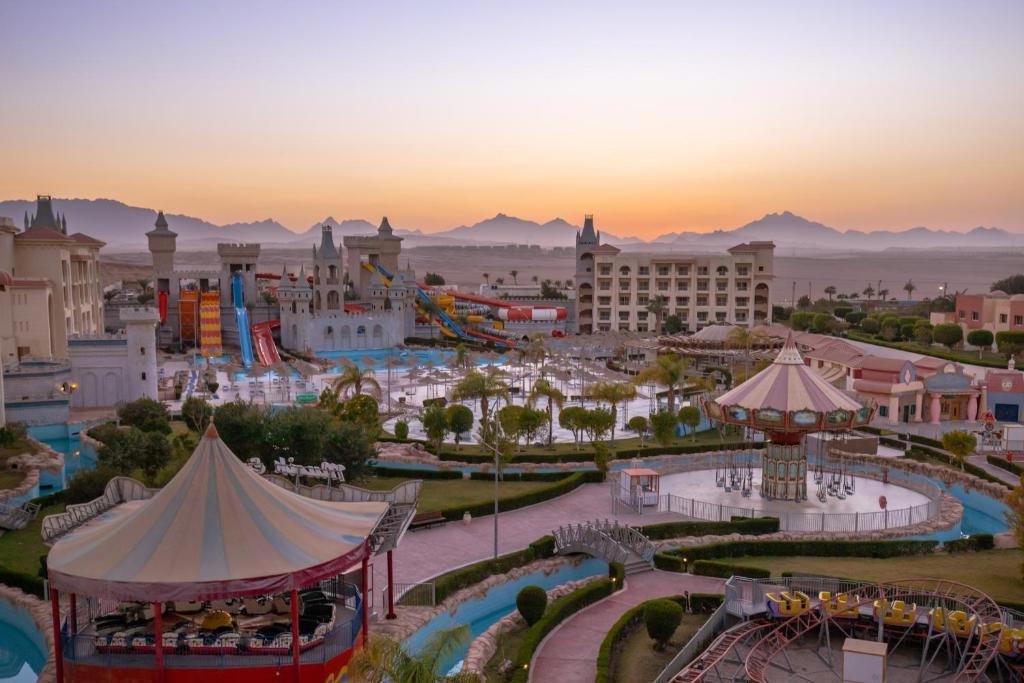 Serenity Alma Hights Resort Ex Fun City