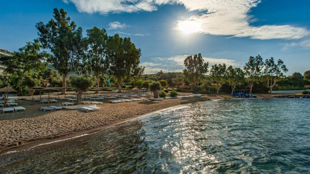 Evia Riviera Resort ex Amarynthos Resort