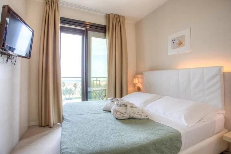 Hotel Ferreti Beach