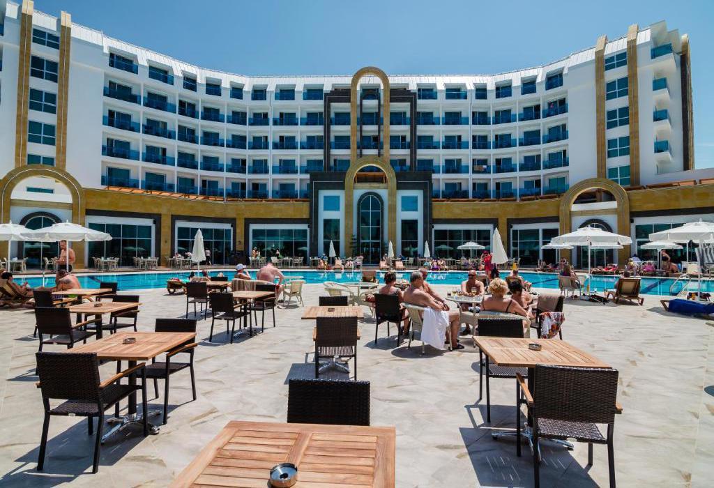 Hotel The Lumos Deluxe Resort
