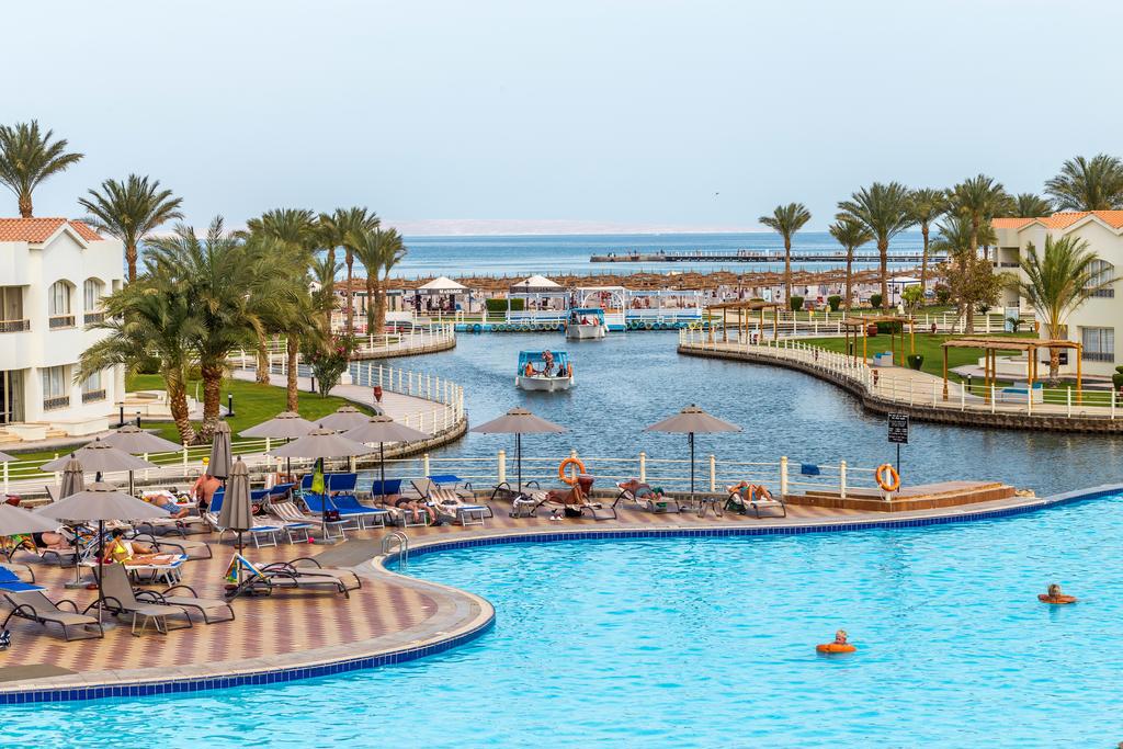 Pickalbatros Dana Beach Resort