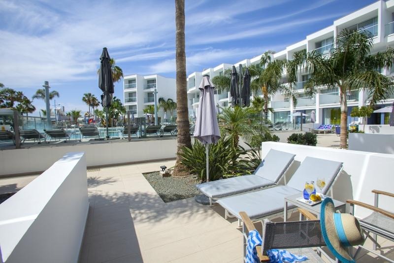 Hotel Limanaki Beach Hotel and Suites