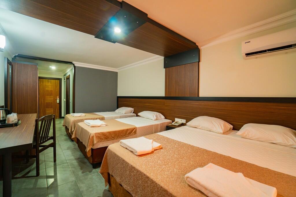 Hotel Senza Grand Santana