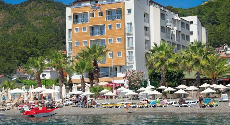 Cettia Beach Resort Hotel