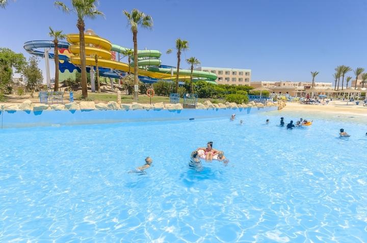 Titanic Resort & Aqua Park