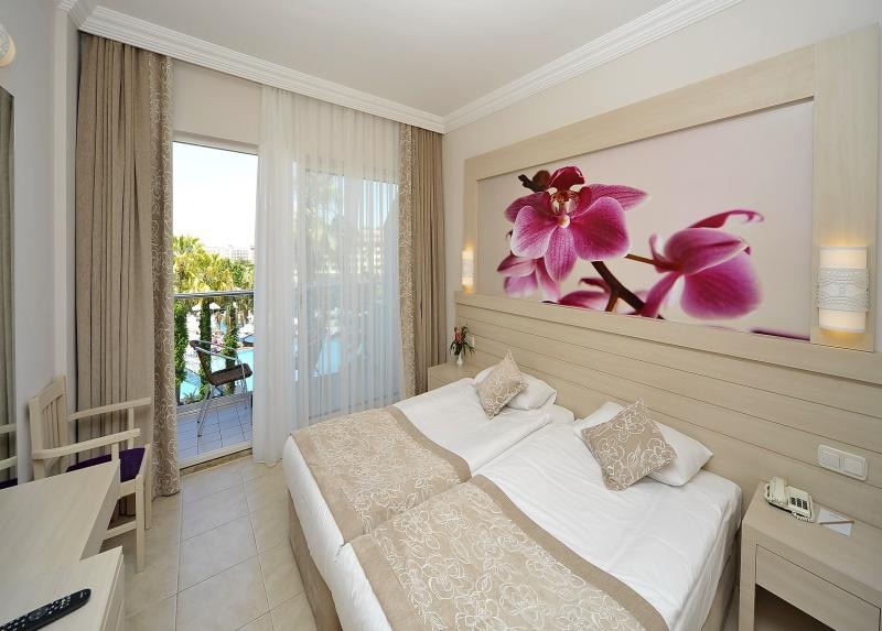 Seaden Corolla Hotel