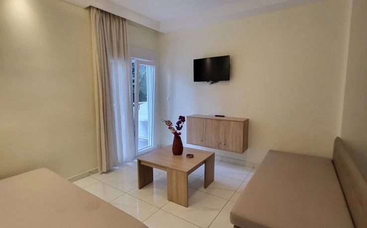 Vila Lakis 2