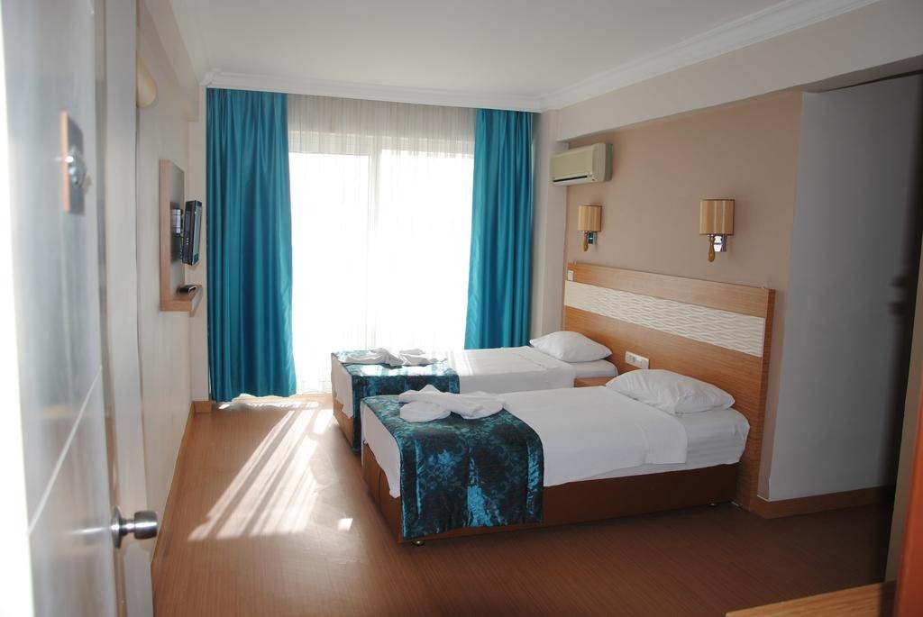 Hotel Flora Suites