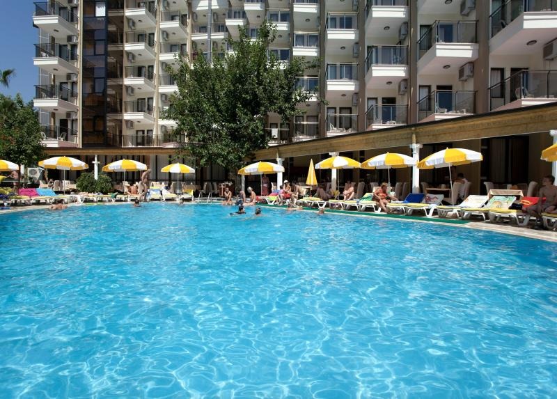 Monte Carlo Hotel