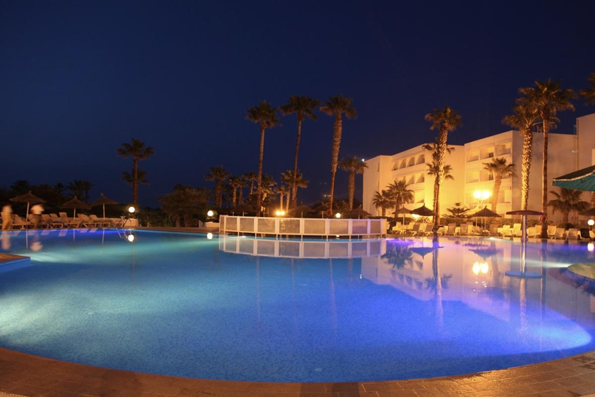 Tropicana Club & Spa