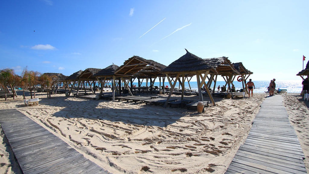 Orangers Beach Resort & Bungalows
