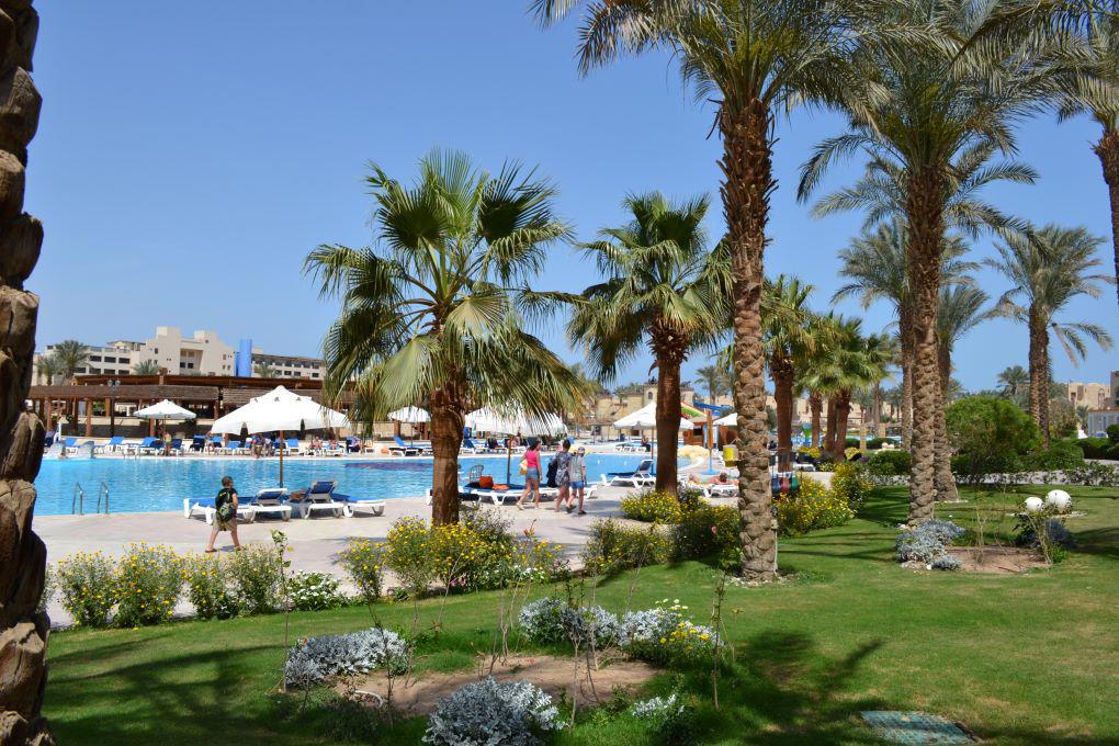 Royal Lagoons Resort & Aqua Park