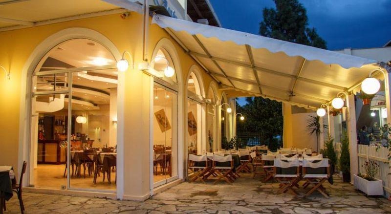 Govino Bay Hotel