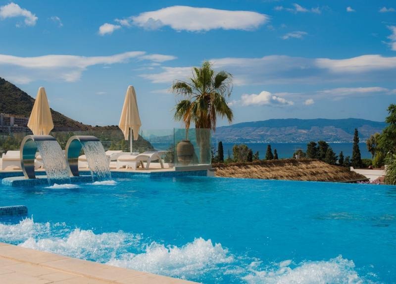 Bellazure Hotel