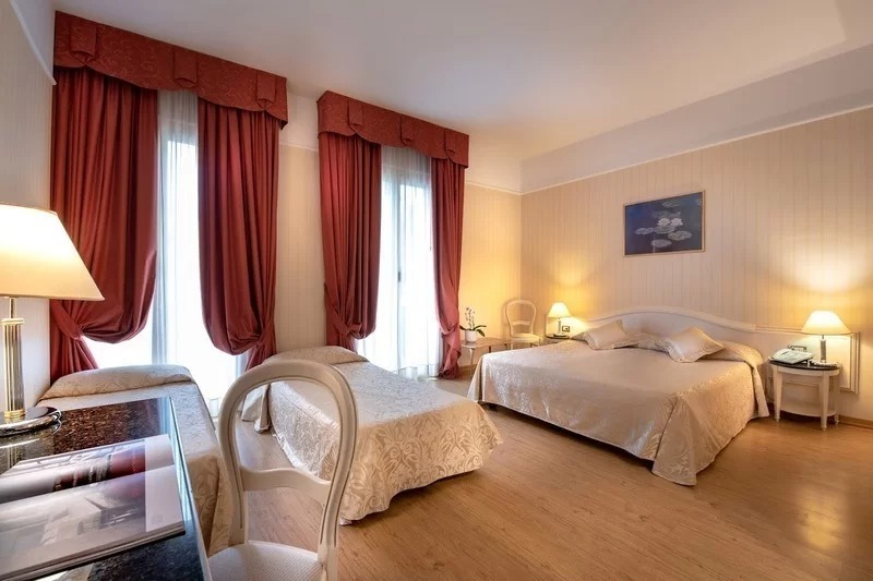 Hotel President