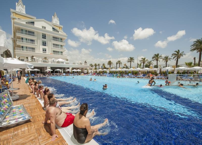 Dream World Resort