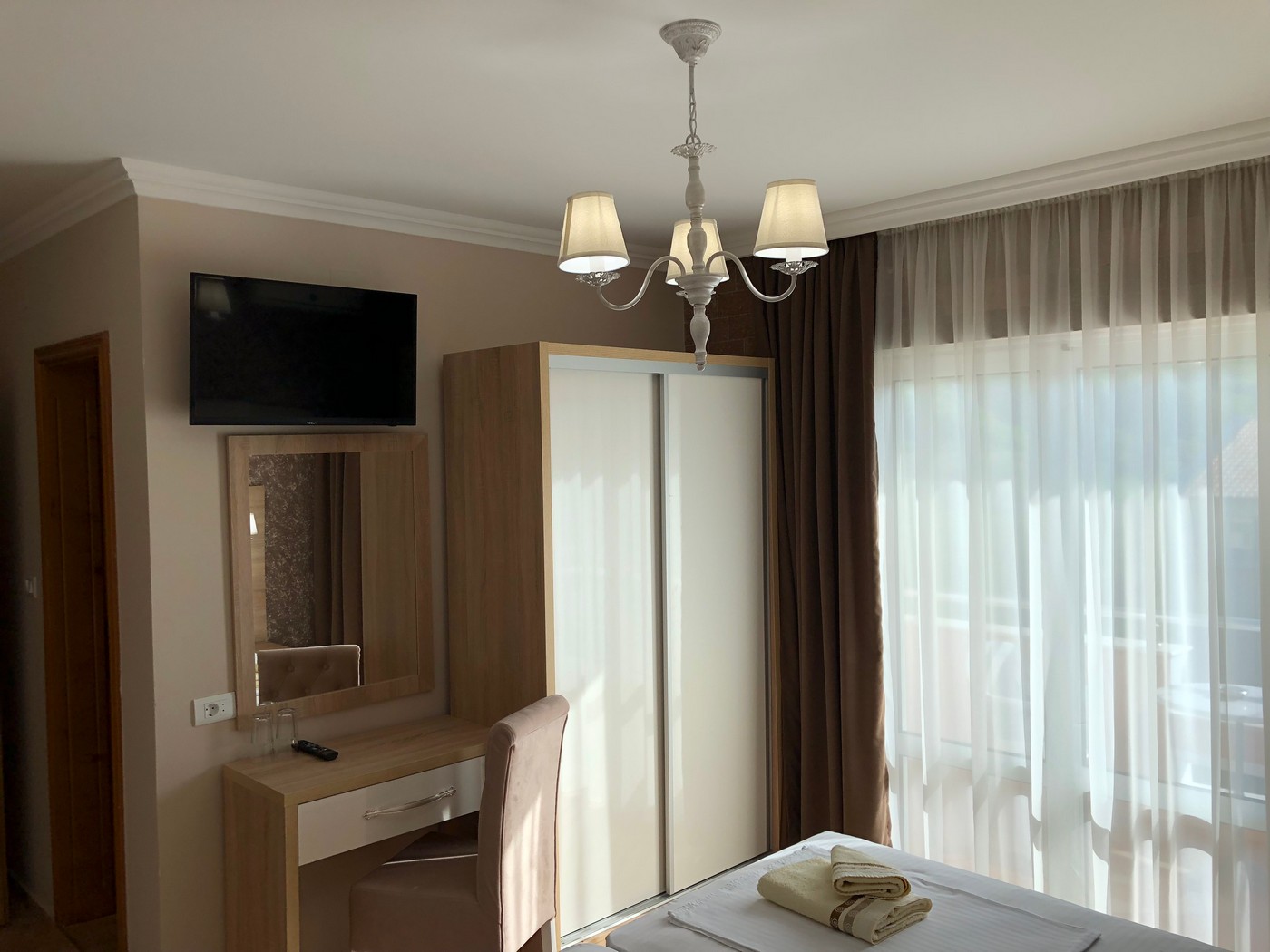 Apartmani Holiday