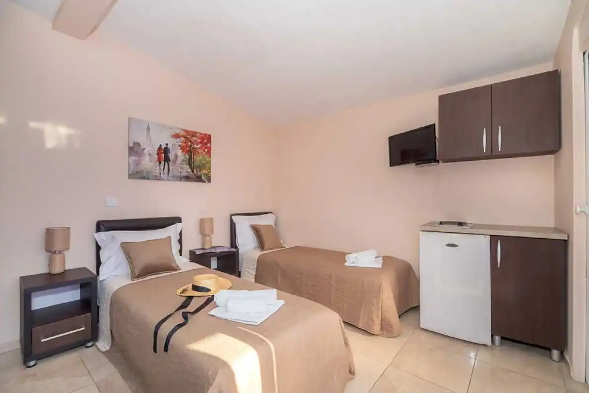 Apartmani Lara
