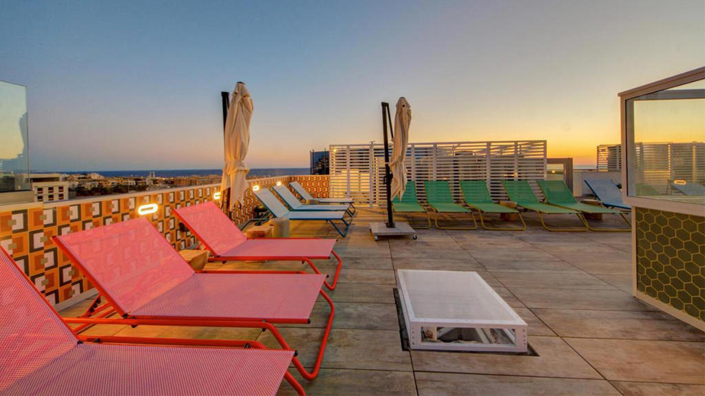 Ikyk Hotel