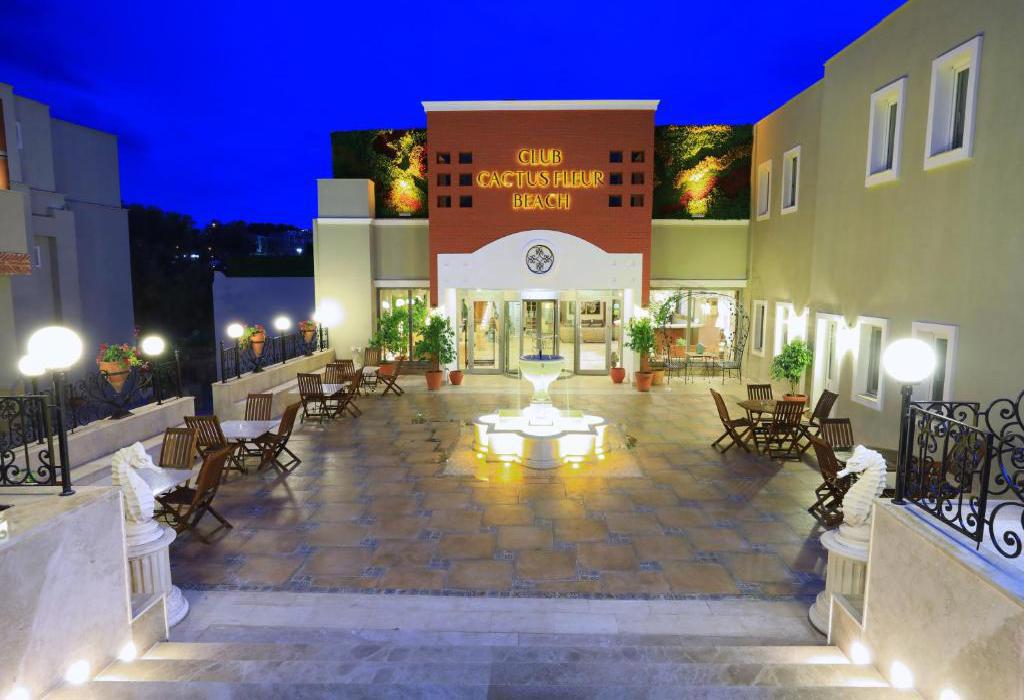 Hotel Cactus Fleur Beach Club