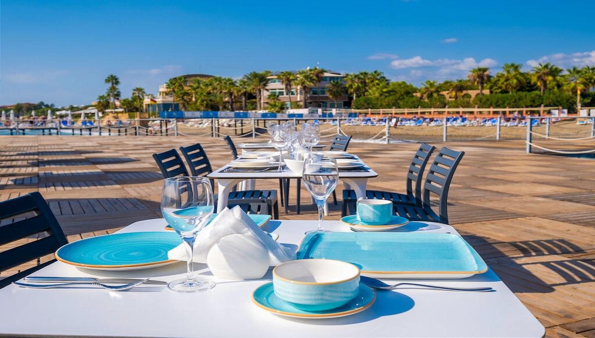 Blue Marlin Deluxe Spa & Resort