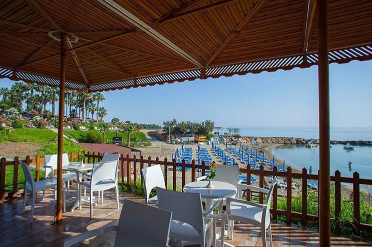 Hotel Cavo Maris Beach