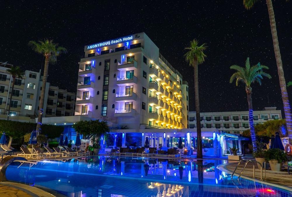 Hotel Anonymous Beach