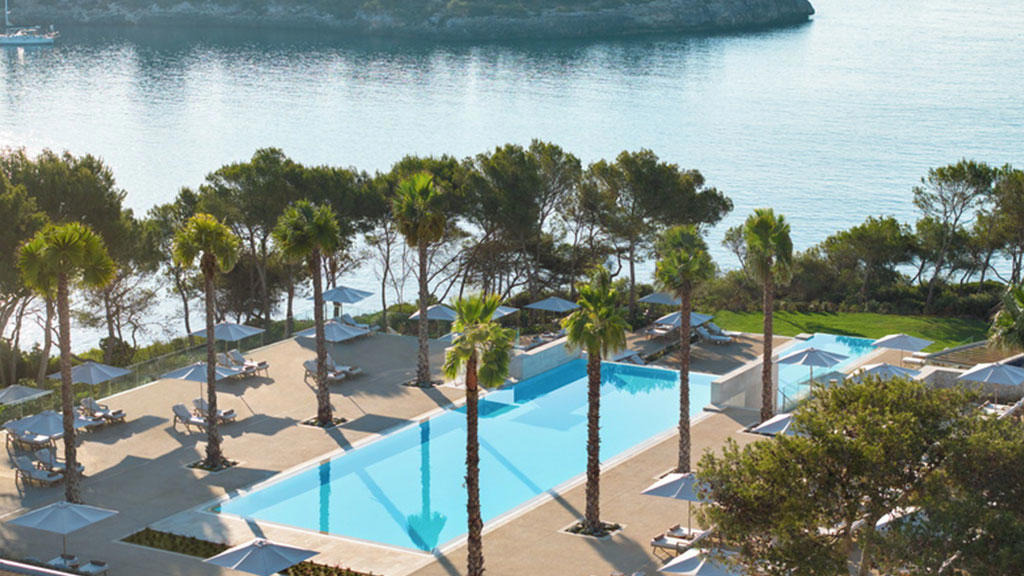 Ikos Porto Petro