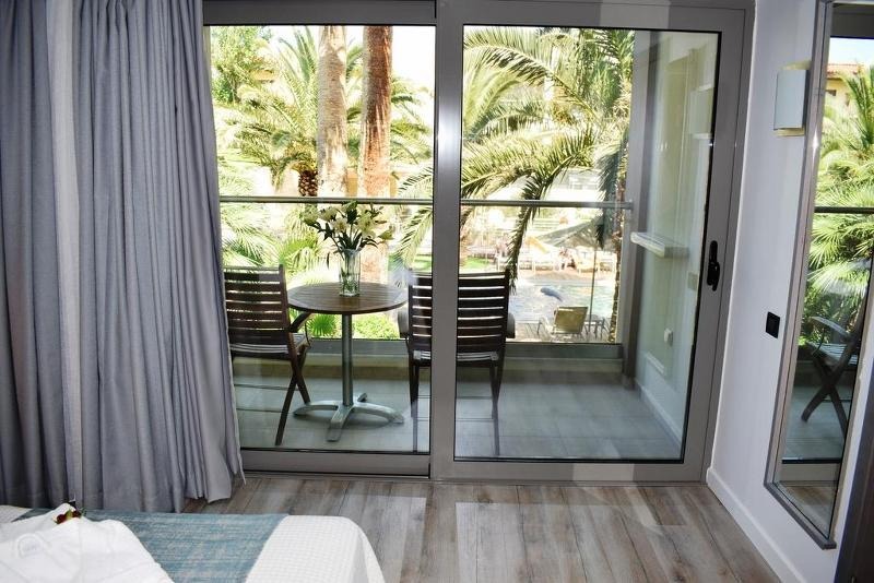 Hotel Minos Mare Royal