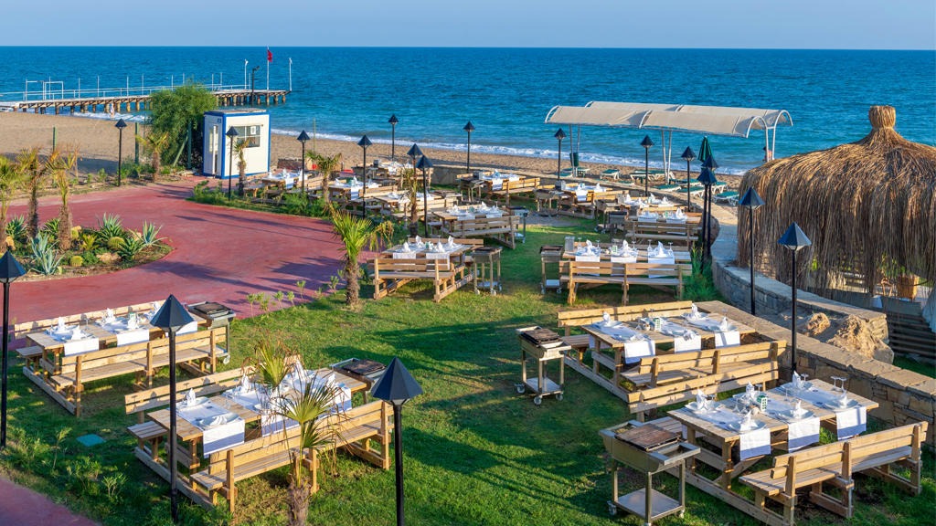 Club Mega Saray Hotel