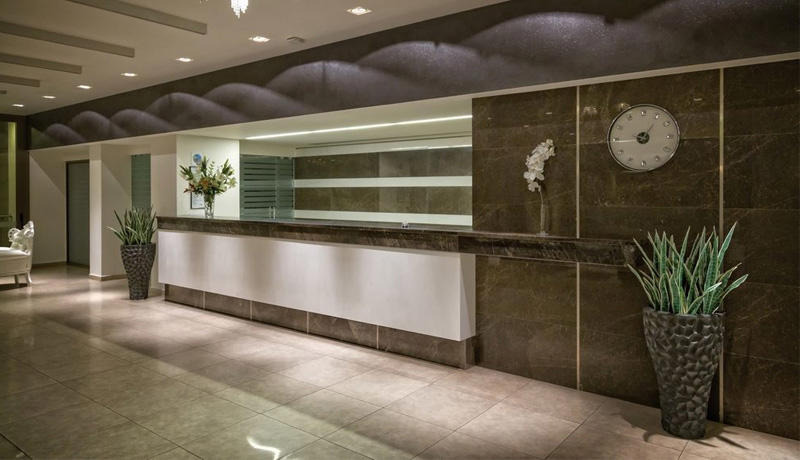 Lagomandra Hotel