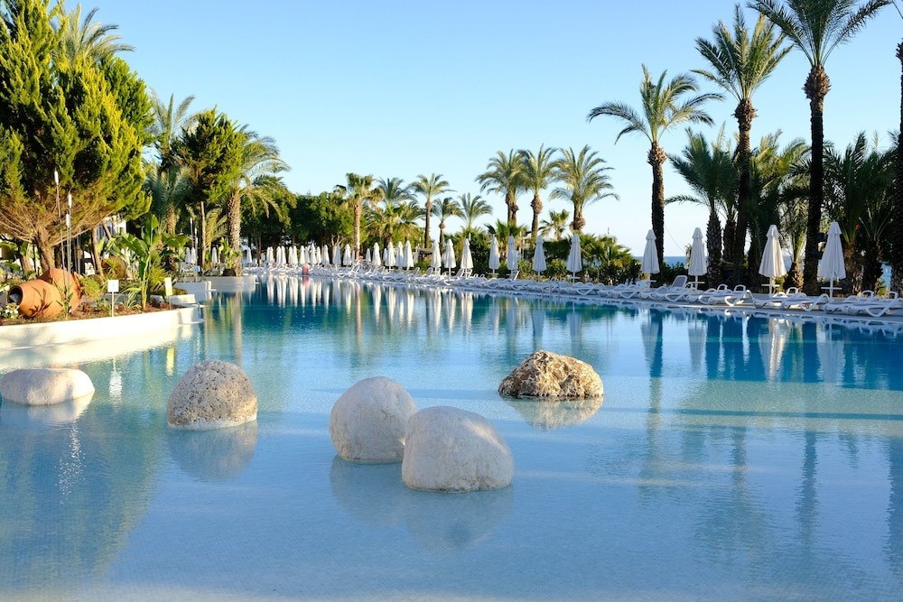 Hotel Paloma Peirissia