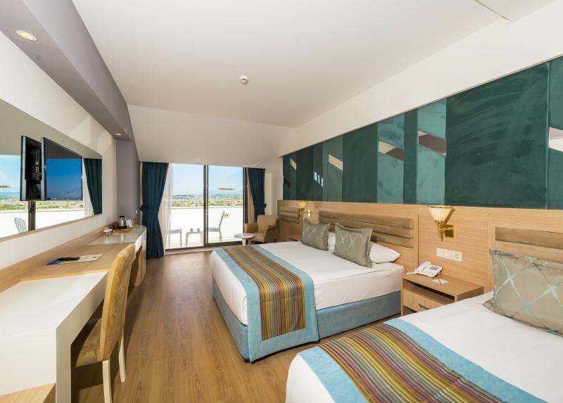 Dream World Hill Resort
