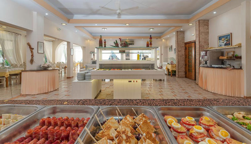 Porfi Beach Hotel