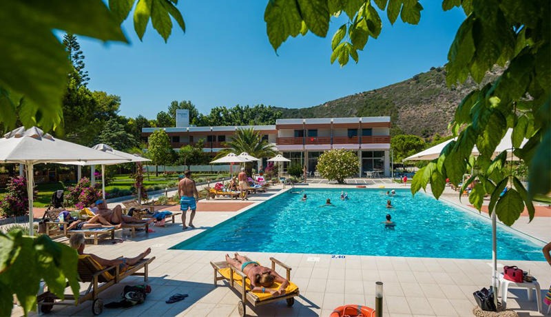 Kalogria Beach Hotel