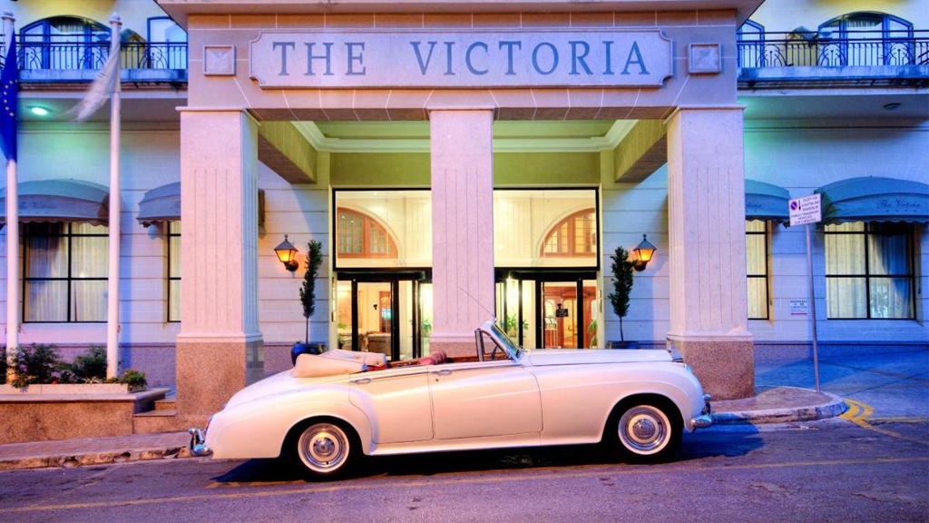 Ax The Victoria Hotel