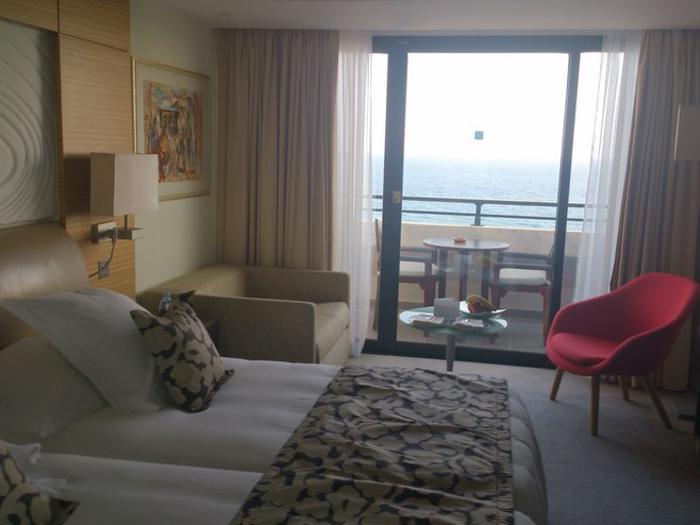 Hotel Amathus Beach