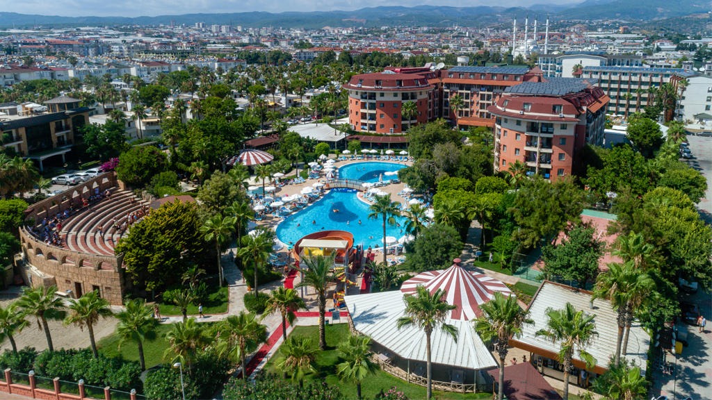 Palmeras Beach Hotel
