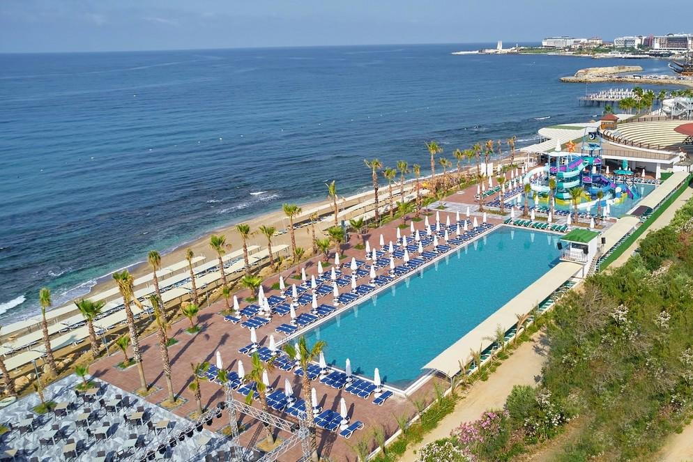 Vikingen Infinity Resort & Spa